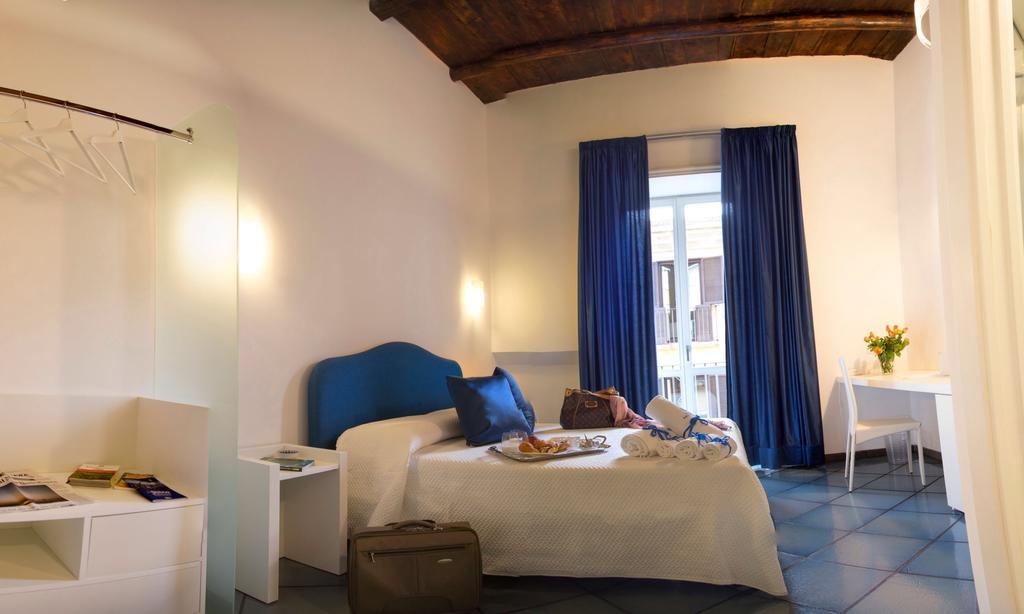 Dimora Salernum Apartment Salerno Habitación foto